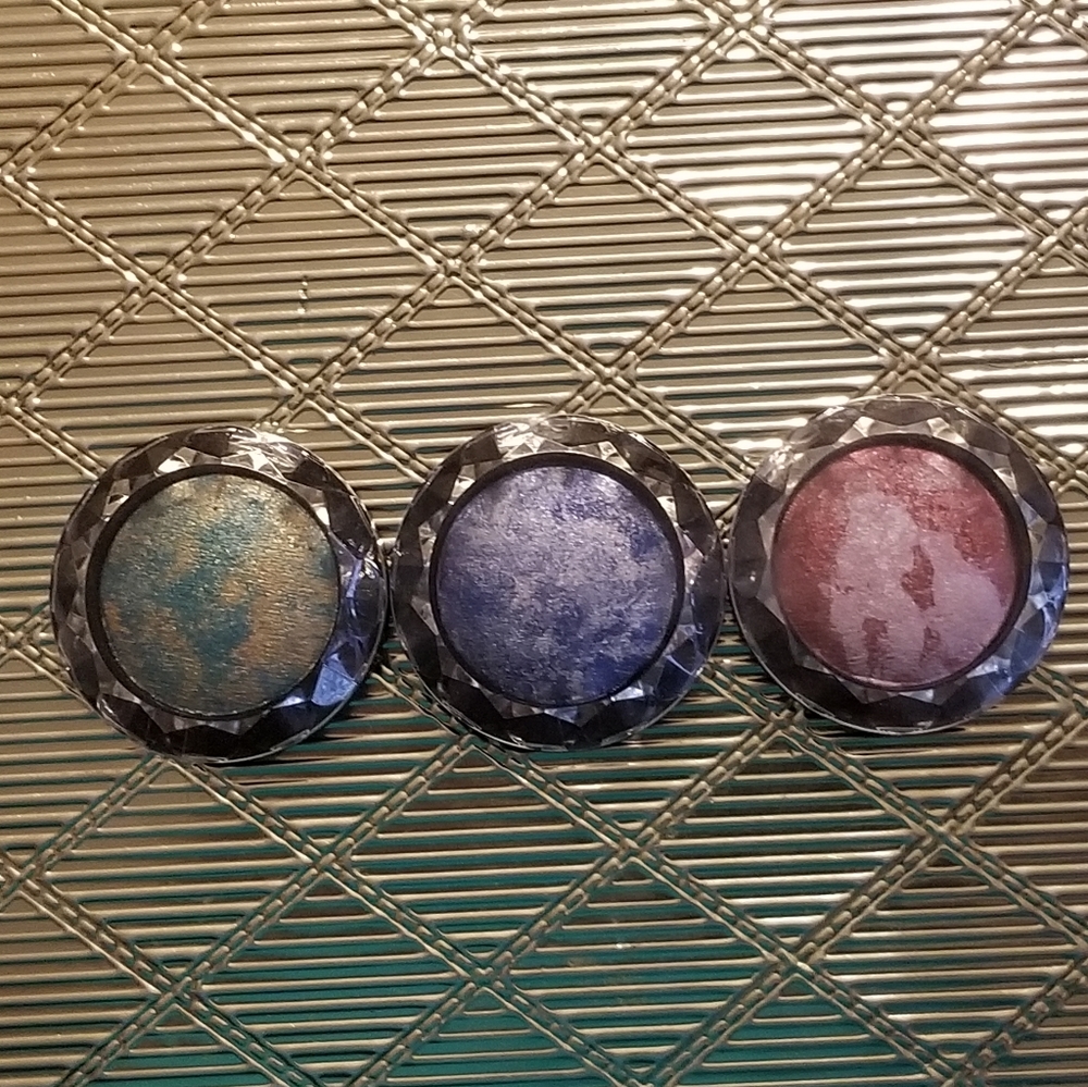 Jesse's Girl Cosmetics Color My World Eyeshadow Set of 3